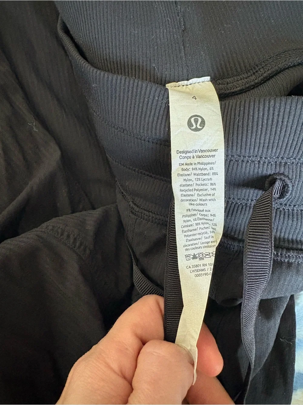 Lululemon Dance studio mid rise joggers, black size 4 - Picture 3 of 4